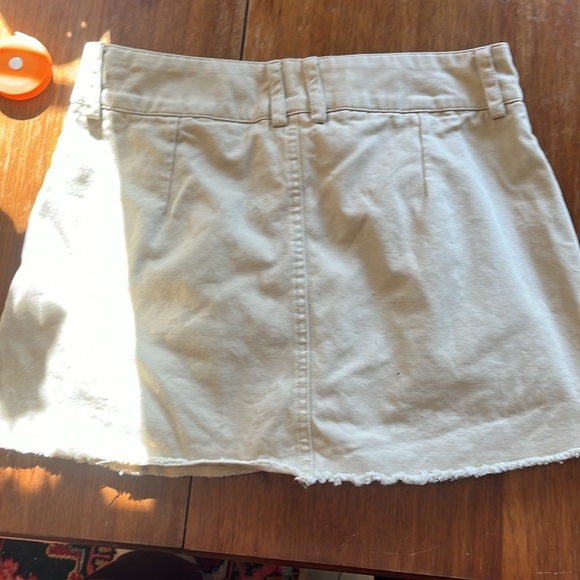 Size small mini skirt! Tan - Picture 2 of 5